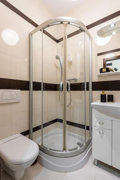 Close-Urban Chic - City Center - Studio Apartment - Plac Konstytucji Varşova Dış mekan fotoğraf