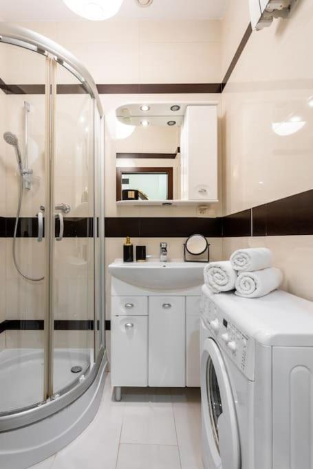 Close-Urban Chic - City Center - Studio Apartment - Plac Konstytucji Varşova Dış mekan fotoğraf