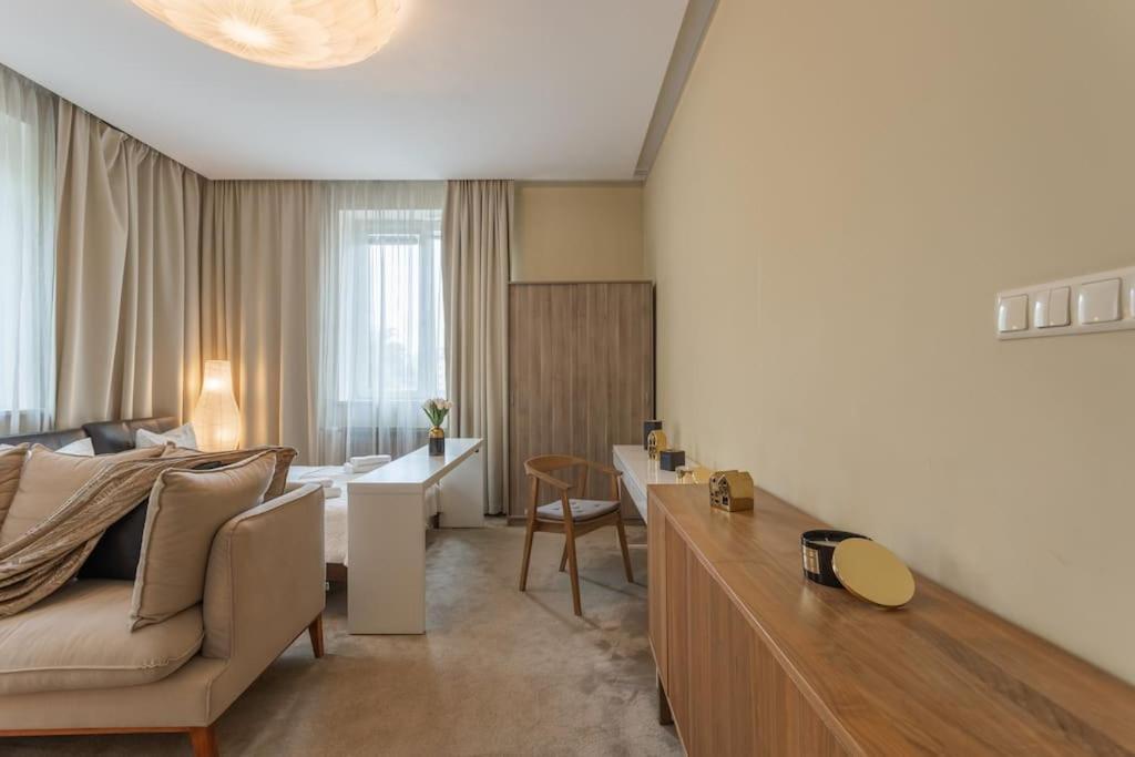 Close-Urban Chic - City Center - Studio Apartment - Plac Konstytucji Varşova Dış mekan fotoğraf
